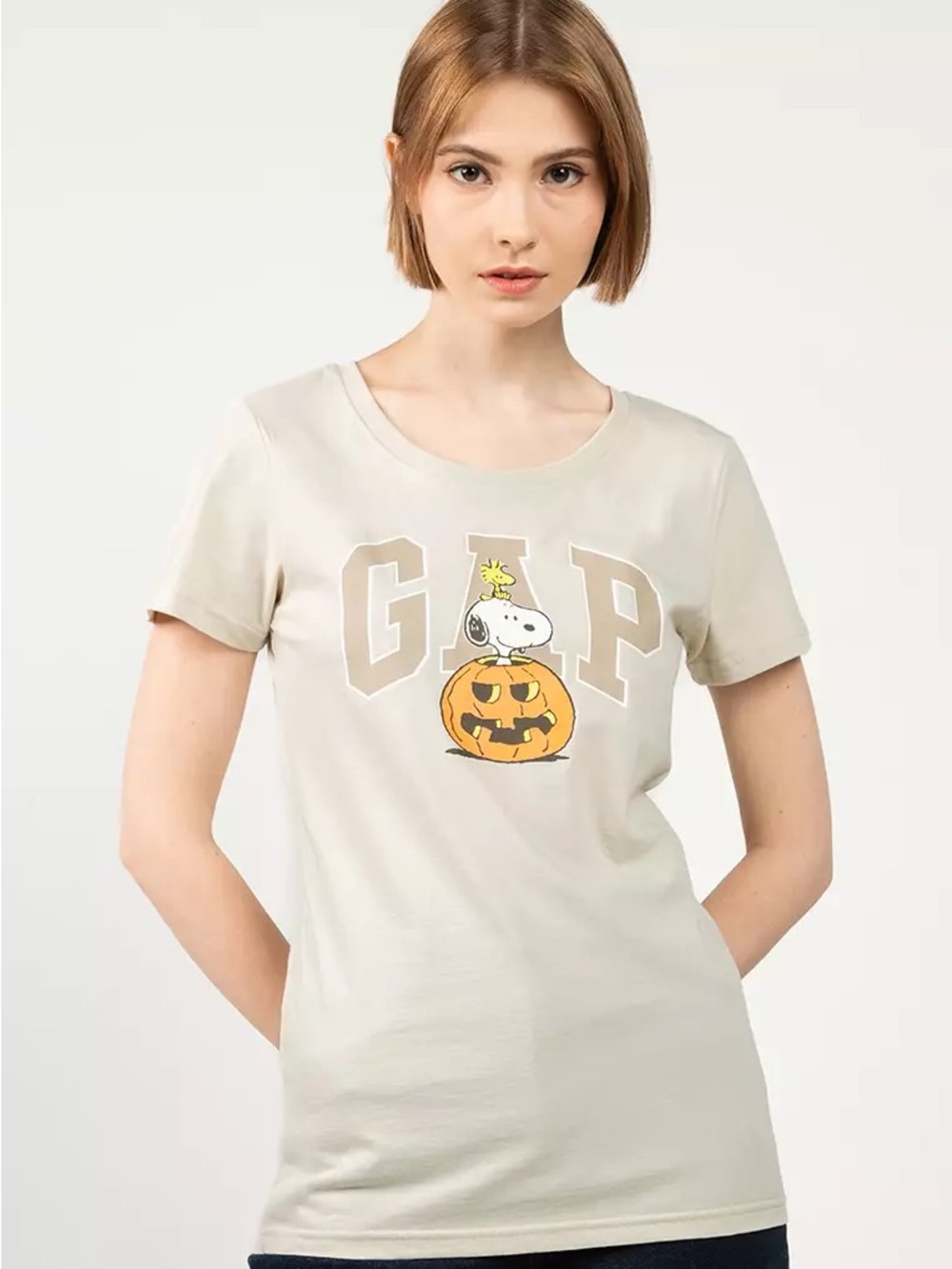 GAP Beige Snoopy Pumpkin Graphic Short Sleeve Tee
